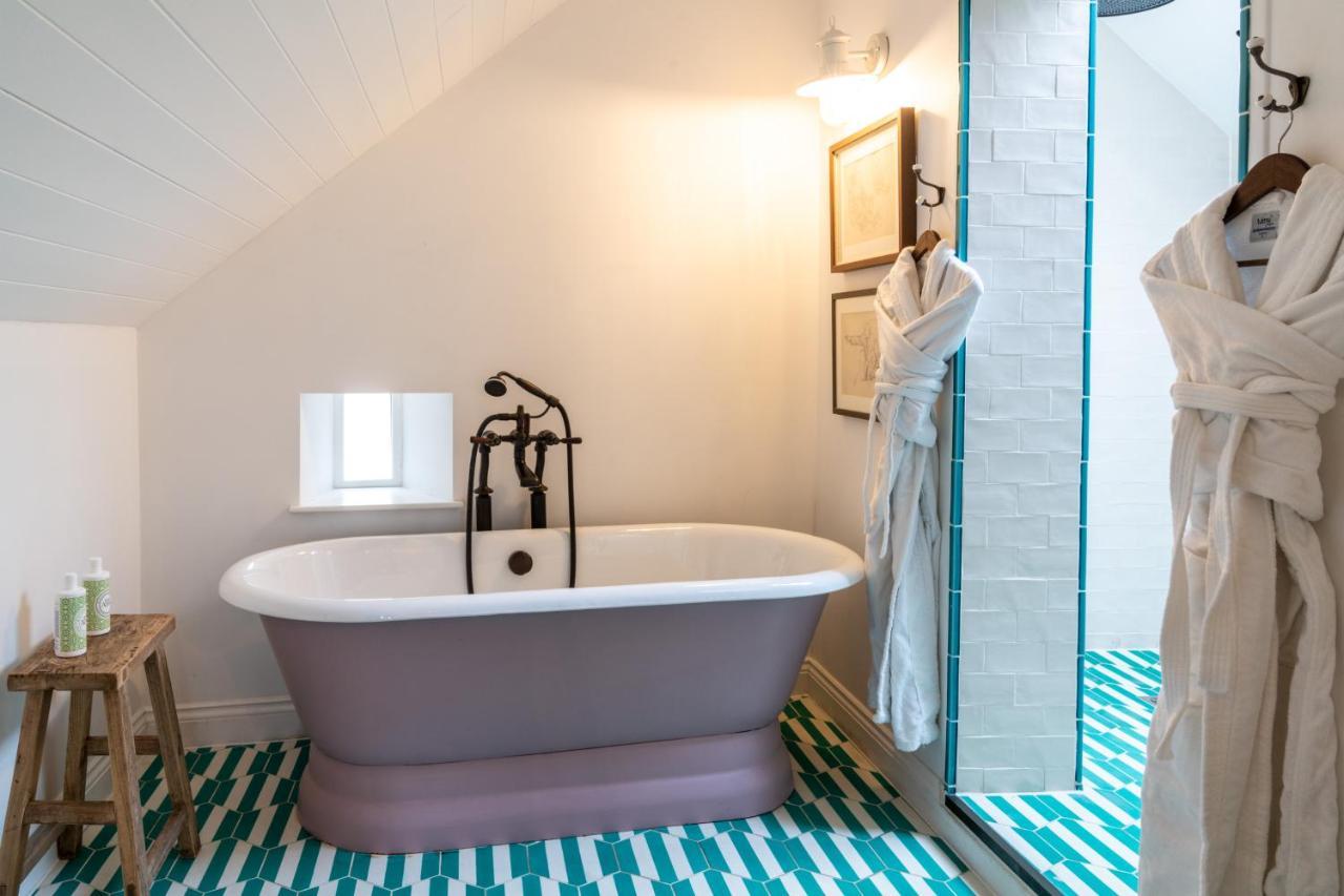 Отель The Double Red Duke, Cotswolds Уитни Экстерьер фото